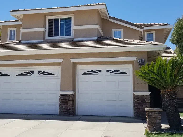 5638 Hunt Club Dr — Photo 1