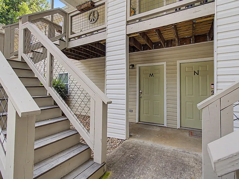 105 Bearwood Dr — Photo 21