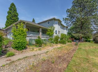 1010 NW Regent Dr, Grants Pass, OR
