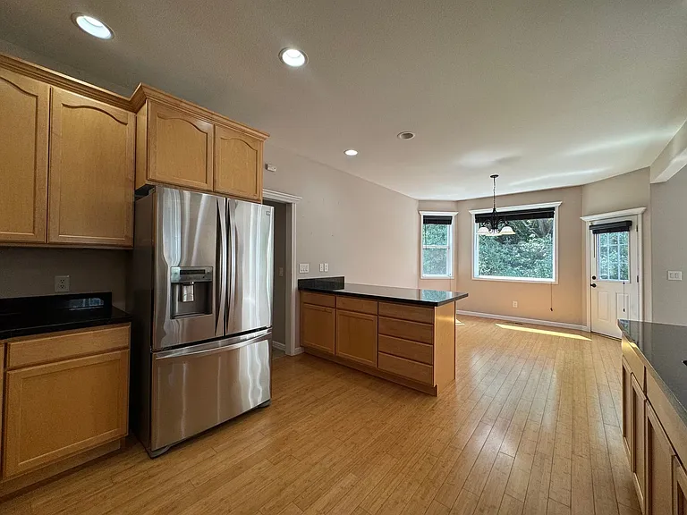 4467 Castlerock Dr — Photo 26