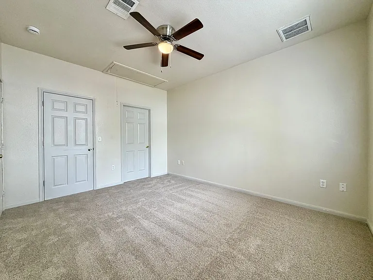 7002 Bennett Ave — Photo 10