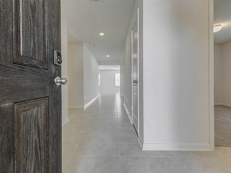 7706 Coral Key Dr — Photo 4