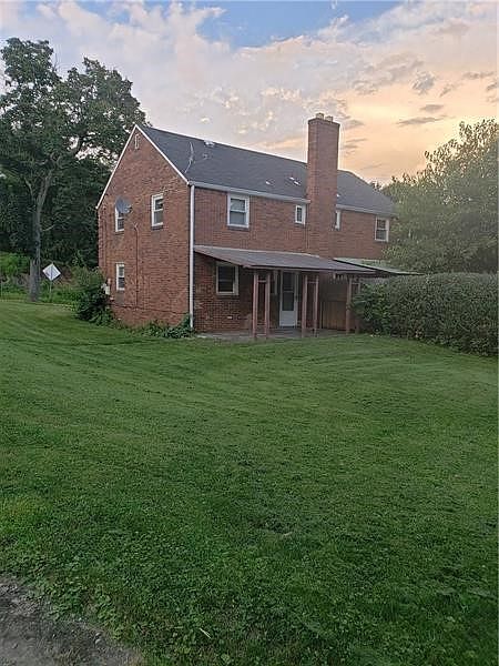 2nd image of 2403 Wenzell Ave