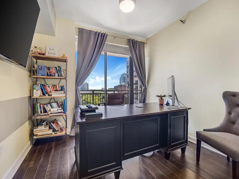 5 E 14th Pl #604 — Photo 10