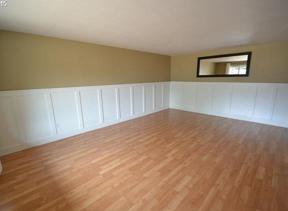 5th image of 309 SE 149th Ct