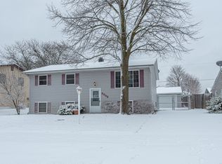 2008 Dartmoor Dr, Joliet, IL 60435