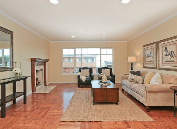 3rd image of 2161 Pinecrest Dr
