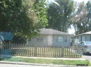 3745 Crown Point Ave, Omaha, NE 68111