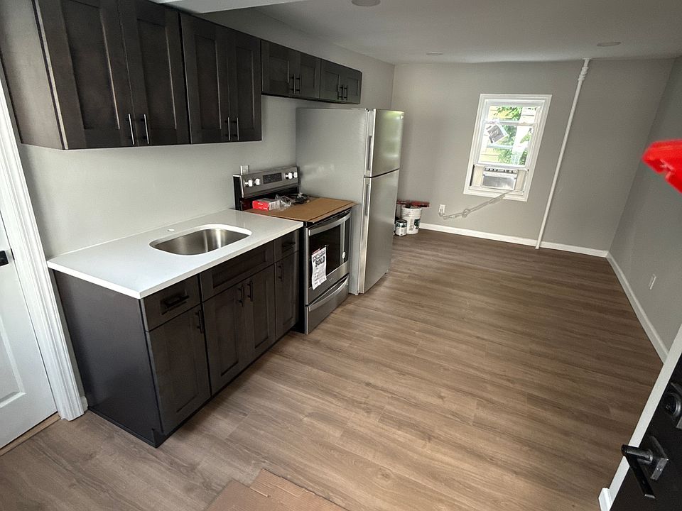 2nd image of 151 Fairview Ave APT 4