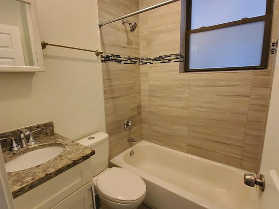 5th image of 2539 W Carmen Ave #G