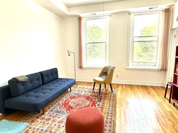 2000 S May St #2F, Chicago, IL 60608