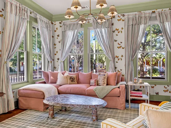 214 W Gwinnett St, Savannah, GA 31401