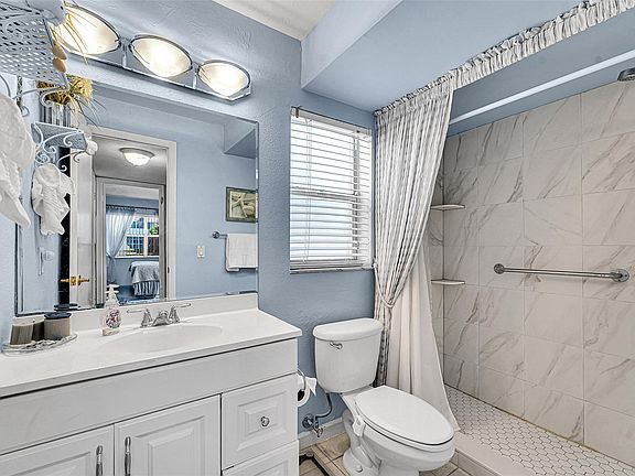4th image of 9041 Sunrise Lakes Boulevard #101