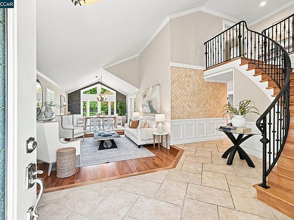 5th image of 645 Birchwood Ct