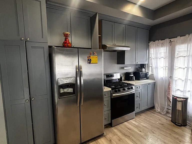 1726 W 22nd St — Photo 15