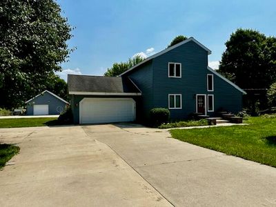 910 N Dickinson Ave, Hesperia, MI, 49421