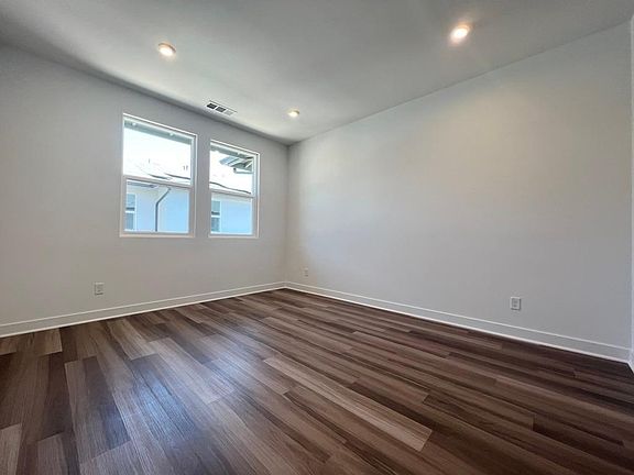 5th image of 1306 W Cara Dr