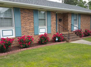1734 Meadowbrook Ln W, Wilson, NC 27893
