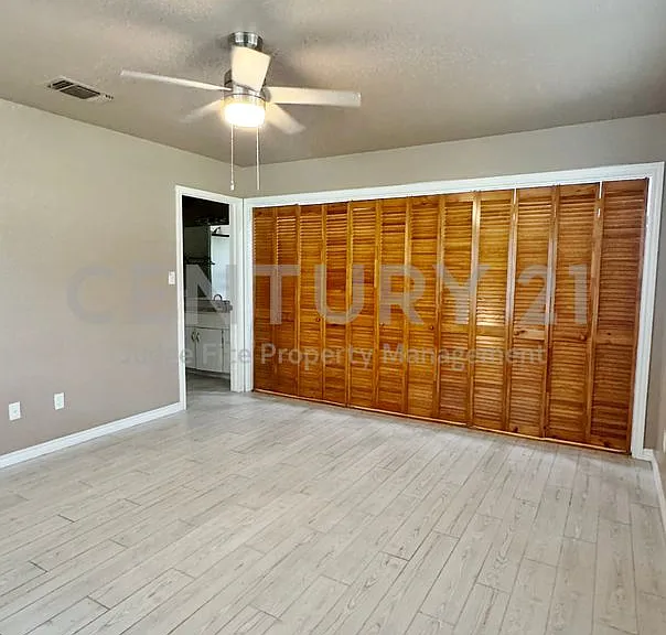 7001 Porthville Dr — Photo 6