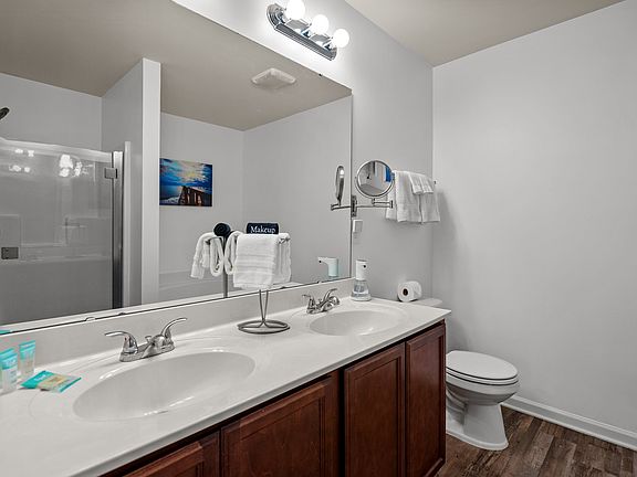2nd image of 700 Elton Ave #1