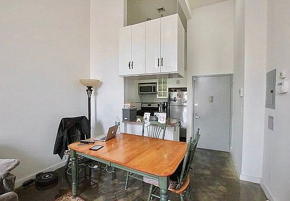 4th image of 92 Scholes St APT 2F