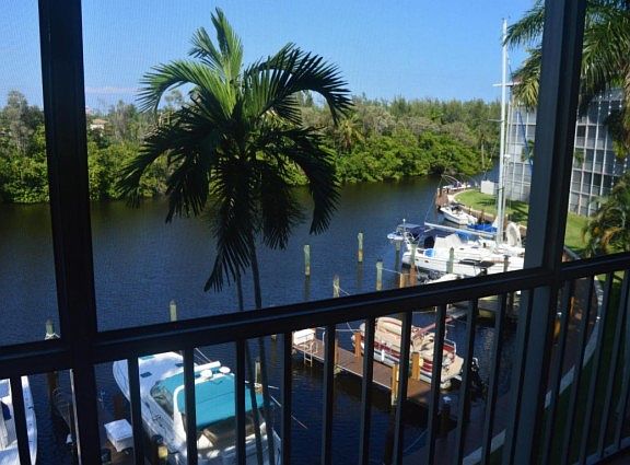 2nd image of 1301 E Hillsboro Blvd APT 404