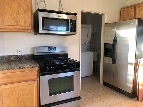 4th image of 6512 Woodley Ave