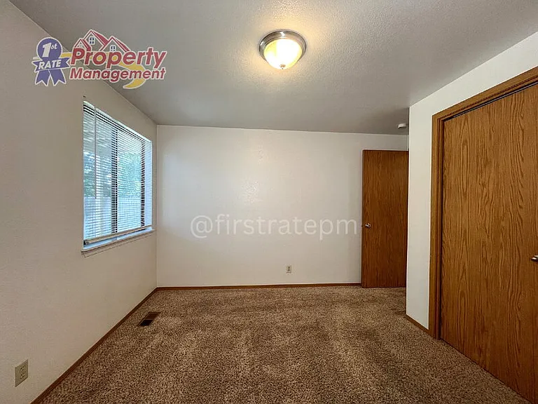 3219 Rose Hill St — Photo 27