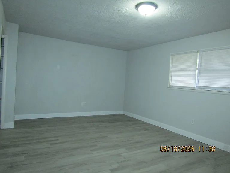 1202 NW Lake Ave — Photo 14