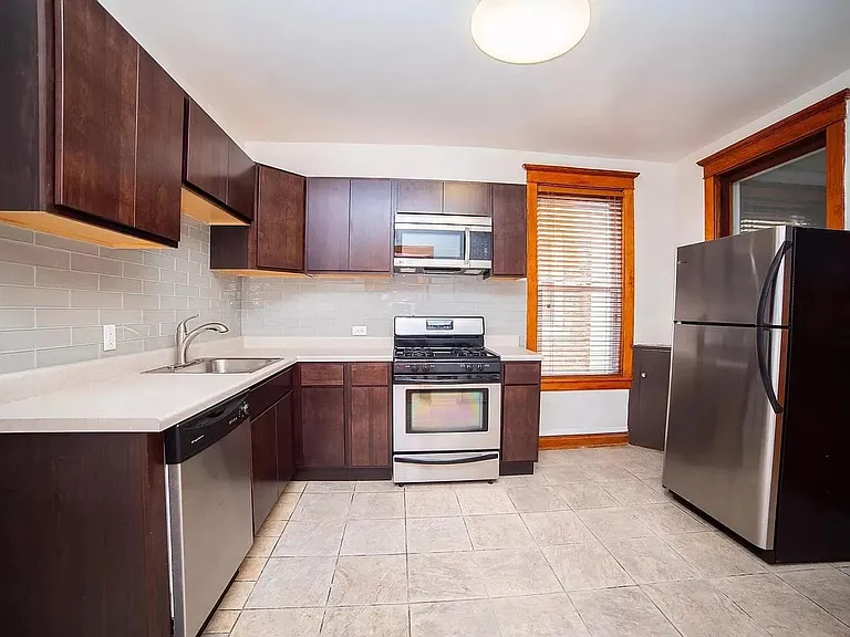 1438 N Central Park Ave #2 — Photo 5