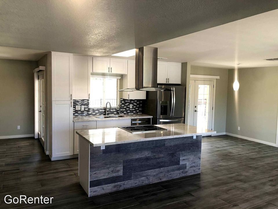 1st image of 3009 W Glenn Dr