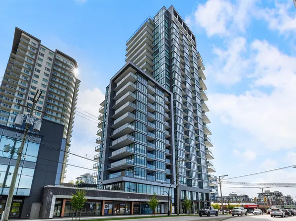 1588 Johnston Rd #307, White Rock, BC V4B 3Z7