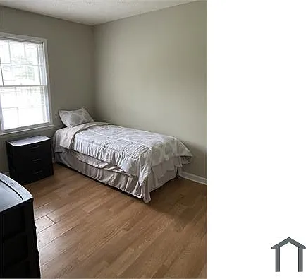 6 bed, 1229 sqft, $3,419 — Photo 4