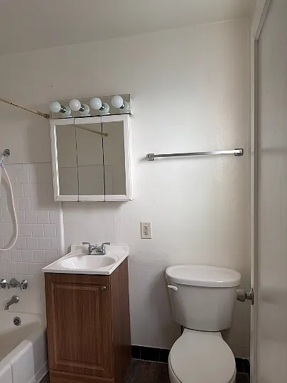Carol Manor - 3008-3014 O ST — Photo 12
