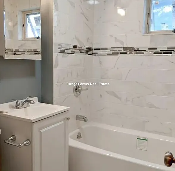 60 Buzzells Ln — Photo 9