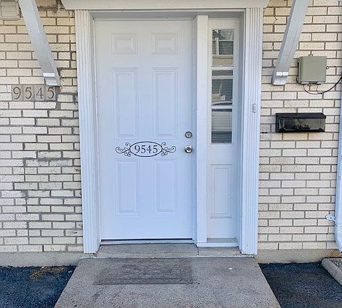 2nd image of 9545 Hyde Park Dr