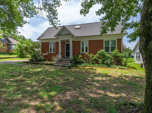 2304 S Greenwood Ave, Fort Smith, AR 72901