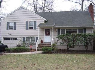 10 Borden Pl, Livingston, NJ 07039