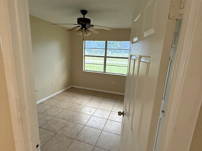 3435 Rose Rd — Photo 3