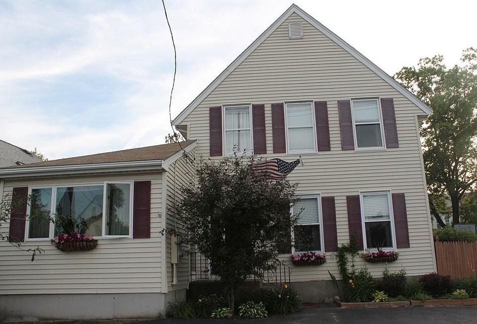 1st image of 206 Essex St