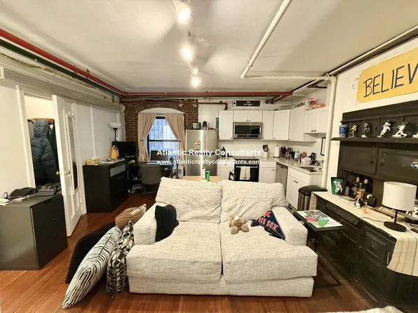 178 Marlborough St, Boston, MA 02116