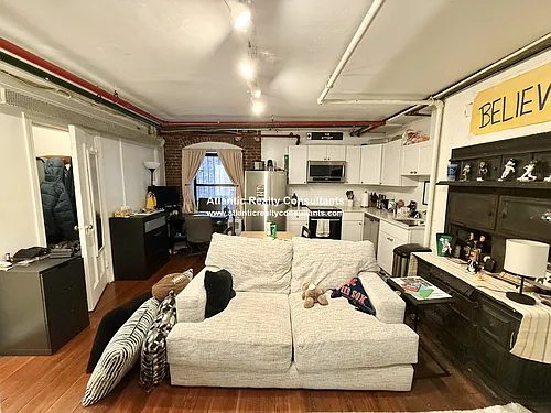 178 Marlborough St Photo 1