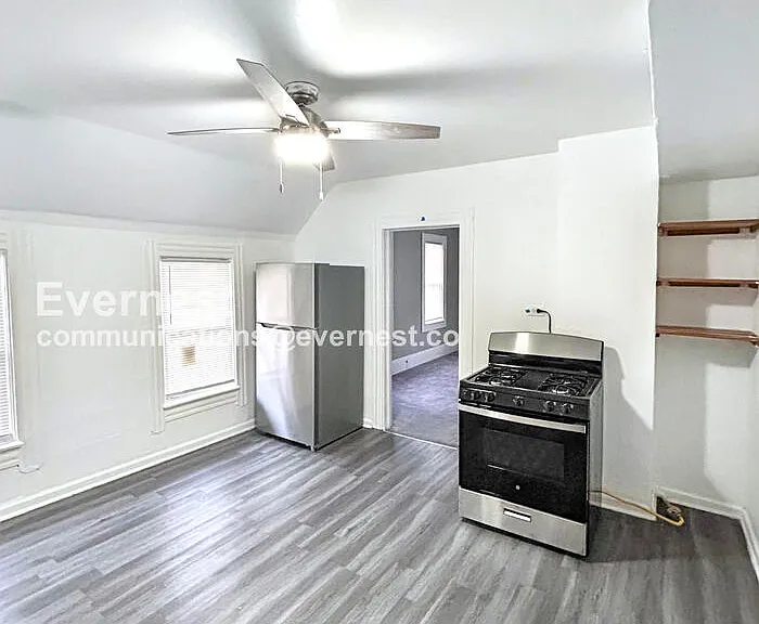 1079 E 68th St #2 — Photo 2