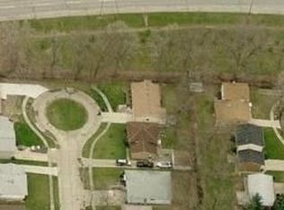 431 Hawthorne St, Elyria, OH 44035