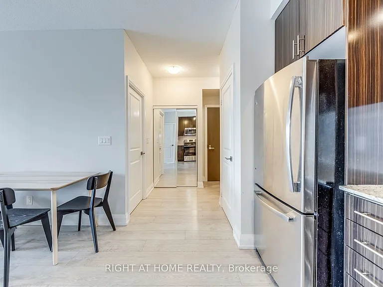 7171 Yonge St #2415 — Photo 14