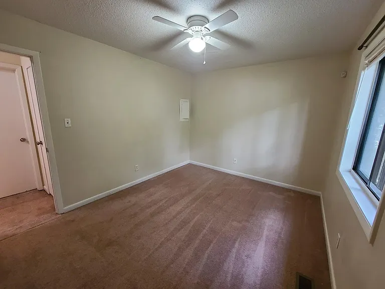 612 Platinum St — Photo 20