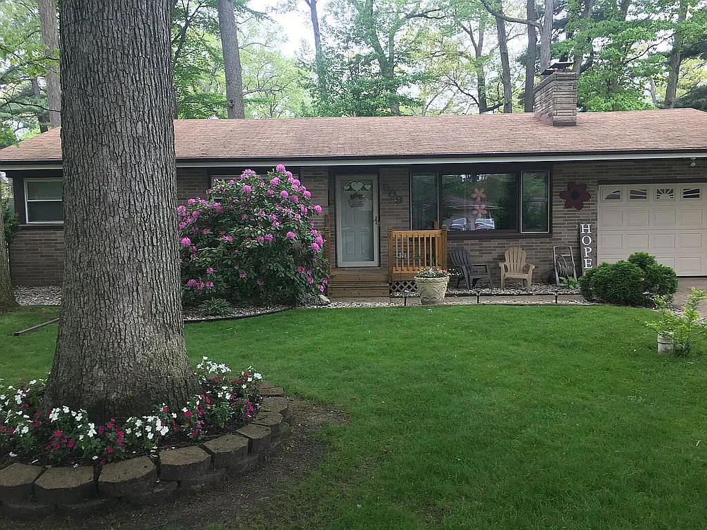 509 Greentree Dr photo 1