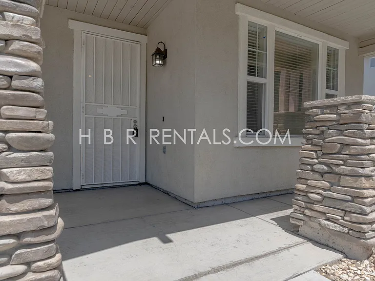 1825 Saint Moritz Ct — Photo 4