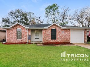 17002 Tibet Rd, Friendswood, TX 77546
