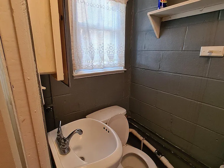 1141 Gloria Ave — Photo 17